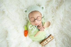 华侨大学老师在福兴妇产坐完月子，决定调